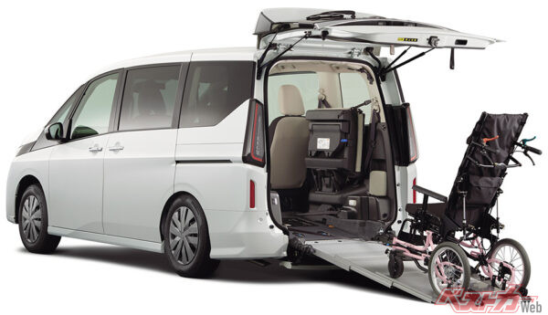 新型セレナ_チェアキャブ_スロープタイプ（2022年11月 フルモデルチェンジ発表時の公式画像より）