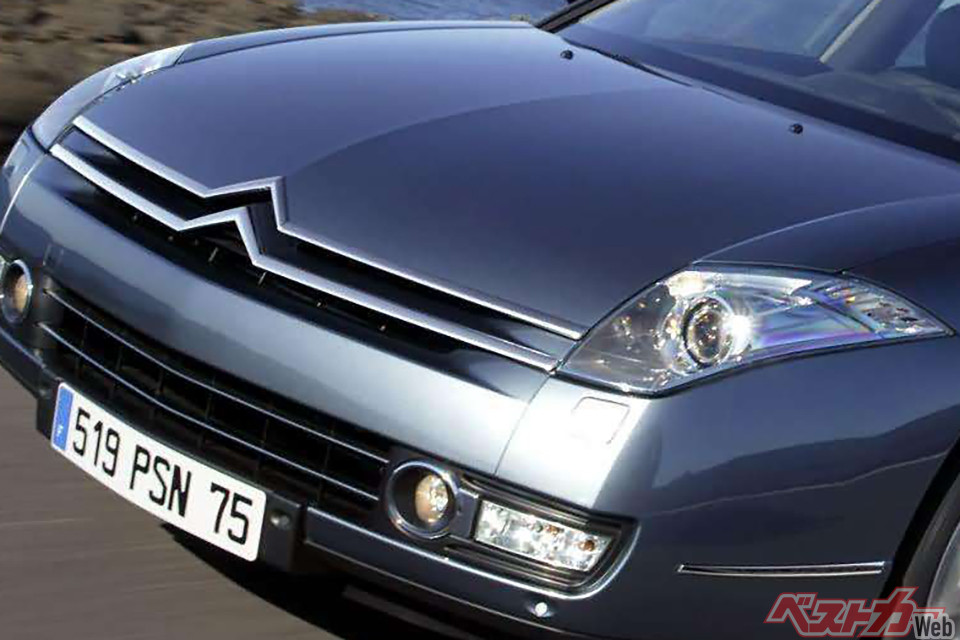 フランス製シトロエン自動車だと思います。 フランス製シトロエン自動車だと思います。 シトロエン ZX の