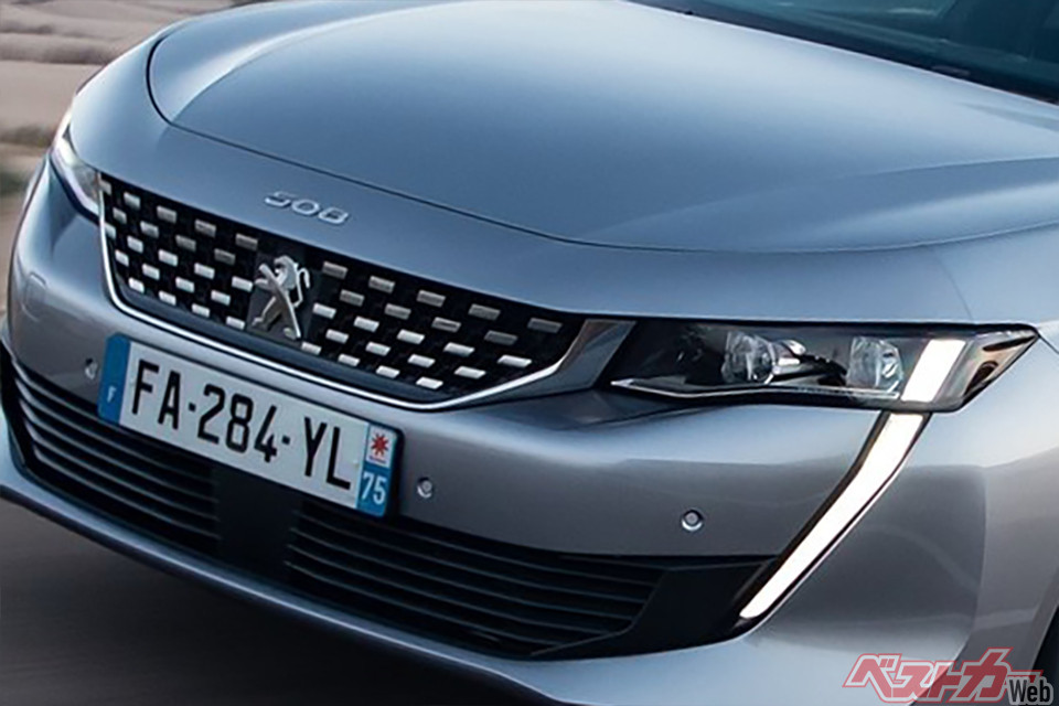 新車価格700万円超えが[280万円]に!? 個性派モデルに生まれ変わった