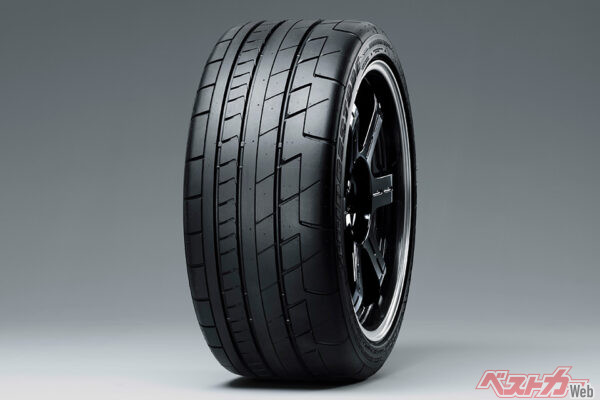 BRIDGESTONE POTENZARE070R ランフラットタイヤ（メーカーオプション）（2007年10月 新型発表時の公式画像より）