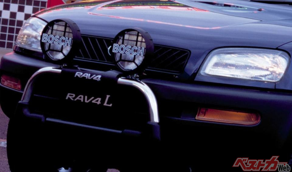 初代RAV4]はまさにトヨタ版ジムニー!! 全長3.7mに[3ドア採用]で