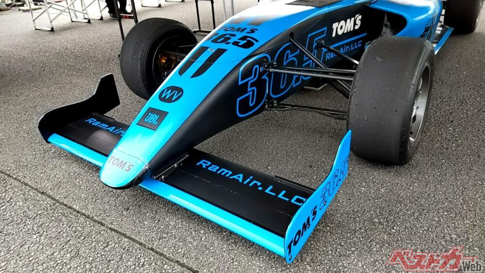 臨場感が違う！ スピード感も違う!! ホンモノのフォーミュラF4マシンに