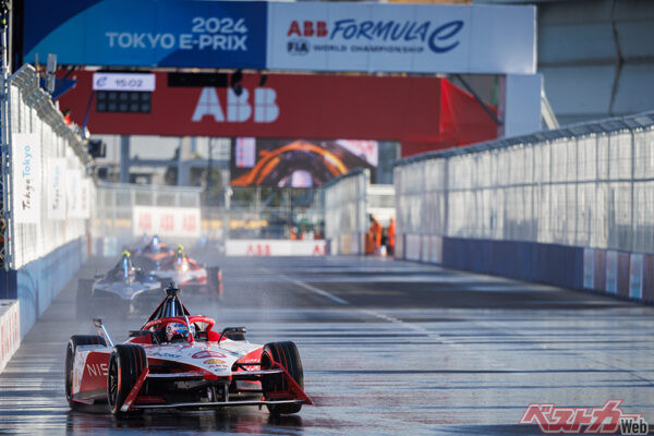 2024年3月30日に東京で開催されたFIAフォーミュラE世界選手権の第5戦「東京E-Prix」。駅から歩いて数分でモータースポーツ観戦を楽しめるのだ！