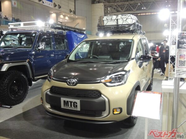 大人気のSUVテイストのホンダ・フリードクロスター! 対抗馬はトヨタ・シエンタ??