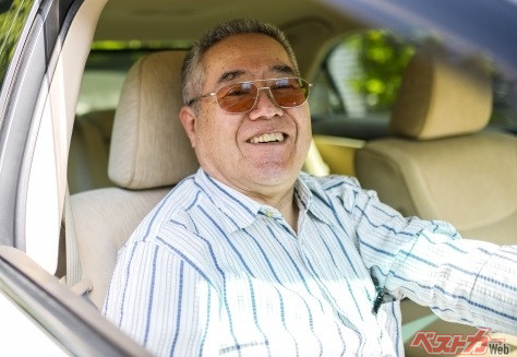 80歳以上は22.8％で75～79歳は54.8％  [運転免許人口]の多さ対策で生まれた[認知機能検査]って何!?