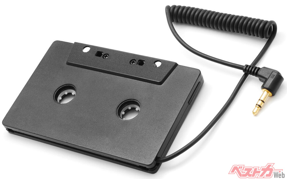 カセットアダプター]最強の発明品説!? 旧車の純正カセットデッキでも