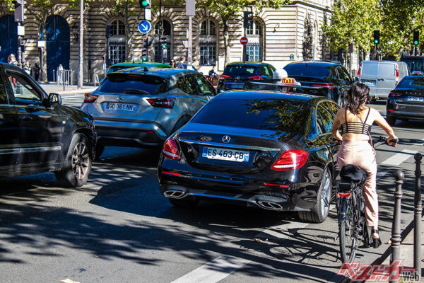 けっこうドイツ車だらけな光景。フランス車への思い入れが薄くなる……