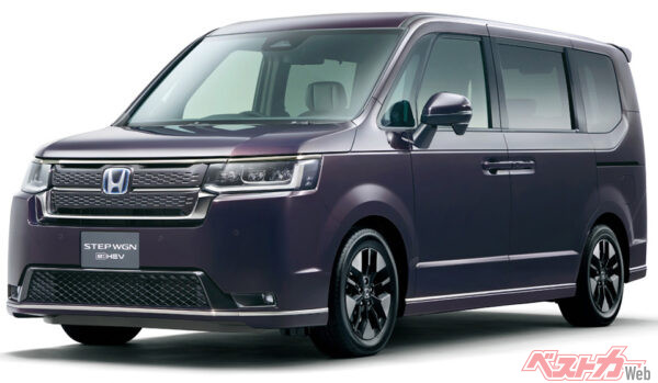 STEP WGN e:HEV SPADA(FF) フロント8：2（トワイライトミストブラック・パール）（2022年5月 新型発表時の公式画像より）