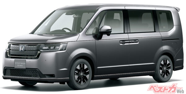 STEP WGN e:HEV SPADA(FF) フロント7 : 3（スーパープラチナグレー・メタリック）（2022年5月 新型発表時の公式画像より）