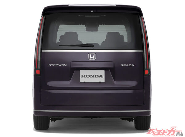 STEP WGN e:HEV SPADA リア（トワイライトミストブラック・パール）（2022年5月 新型発表時の公式画像より）