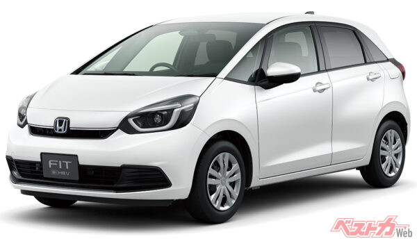 e:HEV HOME(FF) フロント7:3スタイリング (プラチナホワイト・パール)（2022年10月 マイナーモデルチェンジ実施時の公式画像より）