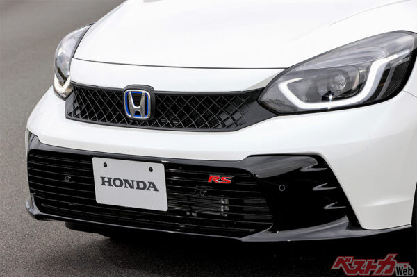 FIT e:HEV RS（2022年10月 マイナーモデルチェンジ実施時の公式画像より）