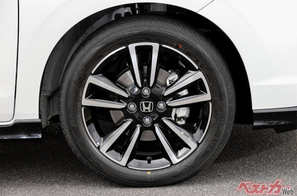 FIT e:HEV RS（2022年10月 マイナーモデルチェンジ実施時の公式画像より）