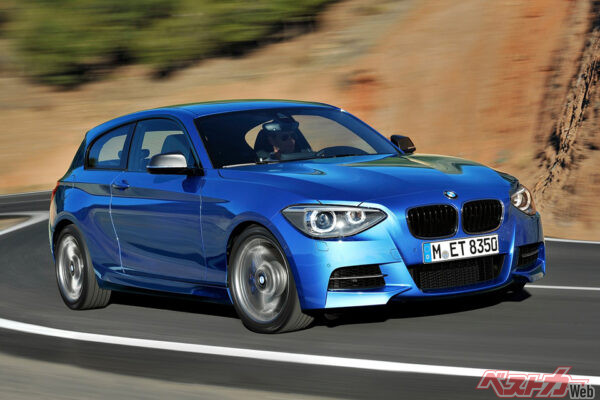 BMW M135i（F20型）。M135iは320ps/45.9kgmを発揮する3直6ターボエンジン＋8AT搭載