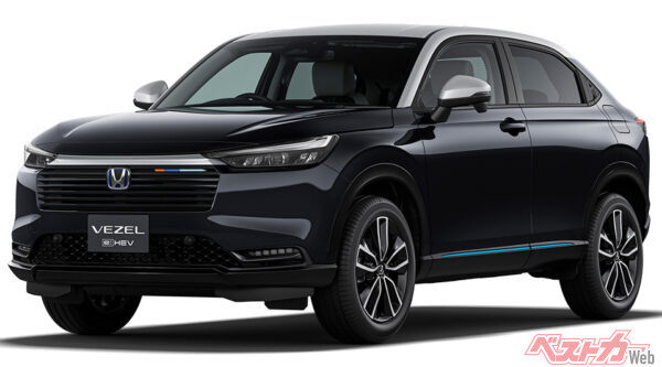 e:HEV Z・PLaY パッケージ(FF) フロント7:3スタイリング クリスタルブラック・パール&シルバー（2024年4月 マイナーチェンジ実施時の公式画像より）