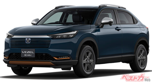 e:HEV X・HuNT パッケージ(FF) フロント7:3スタイリング シーベッドブルー・パール&シルバー（2024年4月 マイナーチェンジ実施時の公式画像より）