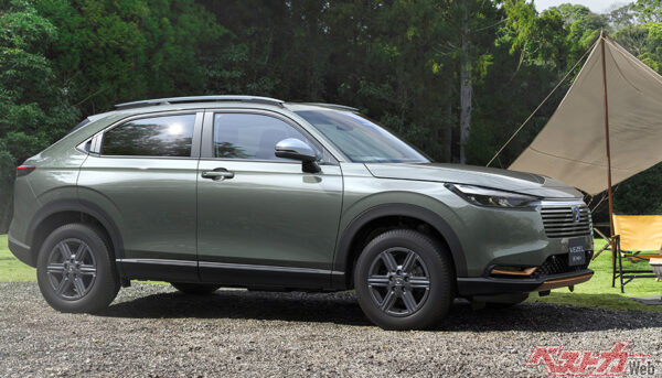 e:HEV X・HuNT パッケージ(FF) ディーラーオプション装着車 フロント8:2スタイリングイメージ（2024年4月 マイナーチェンジ実施時の公式画像より）