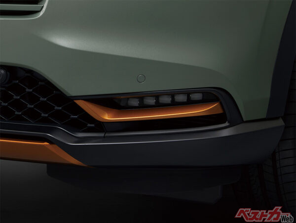  HuNTパッケージ専用エクステリア （カッパー・メタリック塗装フォグライトガーニッシュ)（ブラック塗装＋切削）（2024年4月 マイナーチェンジ実施時の公式画像より）