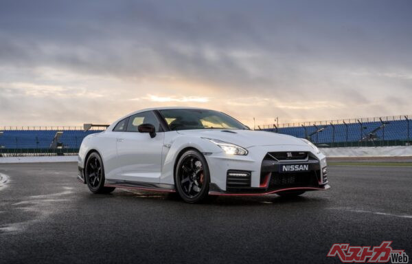 言わずとも知れたGT-R NISMO。誰しもが憧れる一台だ