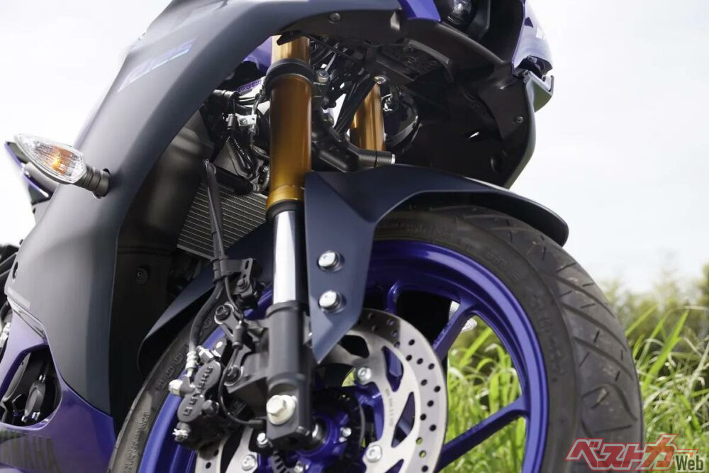 一体感のある作り込み。YZF-R125は操る楽しさを存分に味わえる。