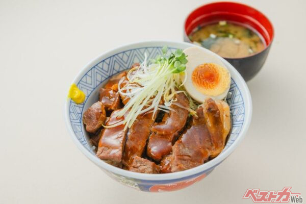 関越道上里SA下り線「姫豚旨煮丼」（税込1200円）