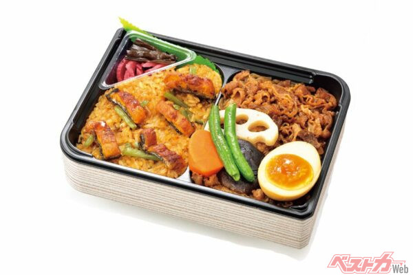 東北道羽生PA下り線Pasar羽生の「鰻とすき焼きの横綱弁当」（税込1380円）