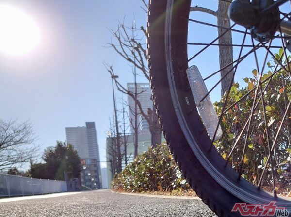 交通安全教育を受ける機会がない自転車ユーザーにも講習に来てもらえる、なんらかの対策は必要（PHOTO：写真AC_yakuzenbody）