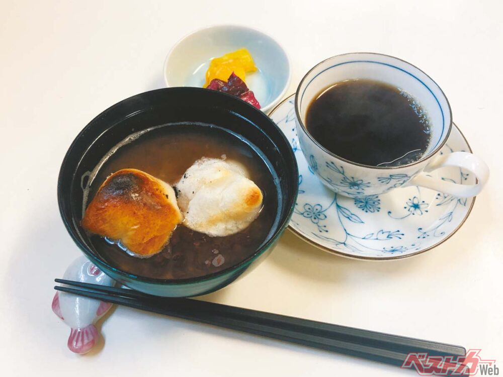 『喫茶マコ』大納言小豆ぜんざいコーヒーセット　800円