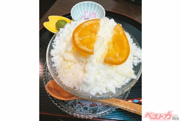 『甘味・喫茶　胡蝶』かき氷れもんミルク　900円