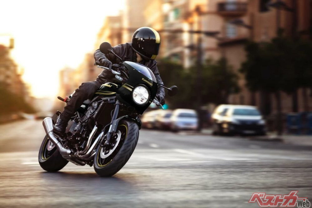 2022_kawasaki_z900rs_cafe_01