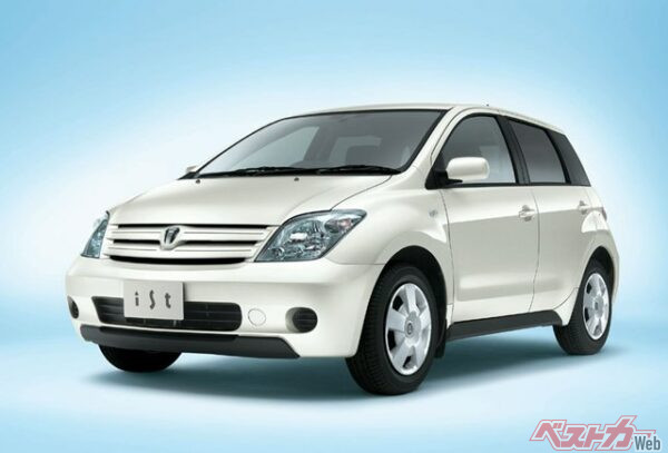 例えば、トヨタイスト。少し前まで日本のファミリーカーとして売られていたこのモデルが、実は南アフリカではモテモテなんです。日本では考えられないほどのモテっぷりに驚くこと必至ですよ!