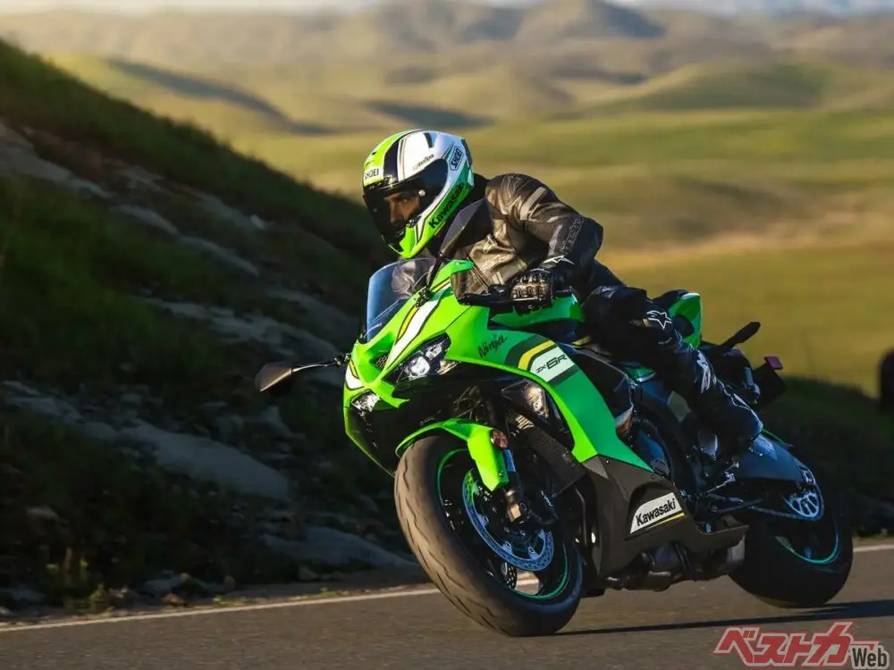 新車】KRTカラーを纏う&初のホワイト登場!「ZX-6R」2025年は 新車】KRTカラーを纏う&初のホワイト登場!「ZX-6R」2025年は