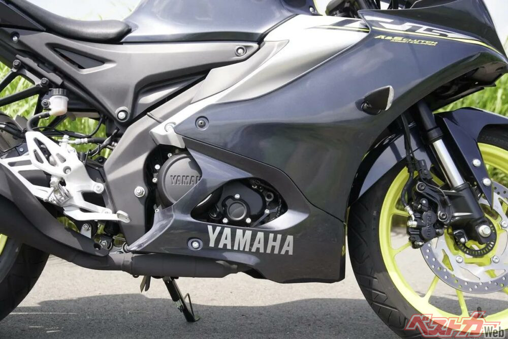 原二の軽さと軽二輪の速さを両立！　YZF-R15は万能スポーツモデルだ。