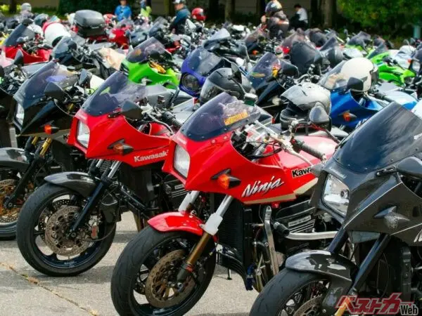 Mi (10月1日まで) NINJA 40th FESTIVAL】GPZ900R誕生40周年記念イベントが筑波で