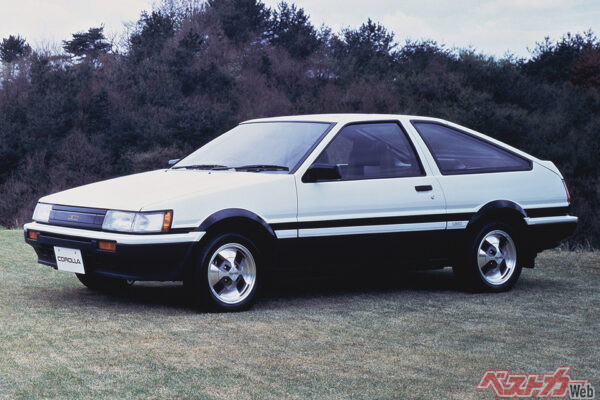 歴代ナンバーワンになったのは1983年登場のAE86。レビン/トレノという車名より型式の「ハチロク」と呼ばれ続けたアイドルカーだ。2012年に復活した86がその名を受け継いだ