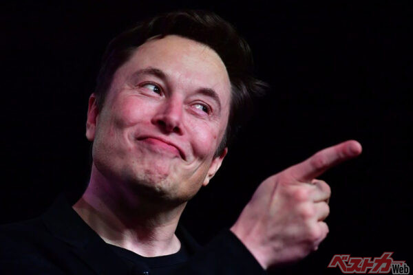 SNSでロボタクシー延期を明かしたテスラのイーロン・マスクCEO。10月に期待！