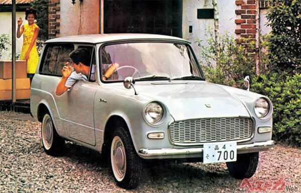 トヨタ パブリカバンUP16V型（1962年型）…大衆車として親しまれたパブリカ。主力となるセダンのほか前衛的なデザインのスポーツ、620kg積みの商用車バンと多彩なバリエーションだった