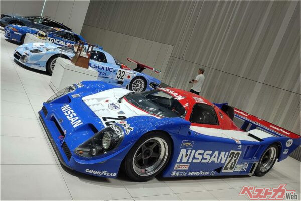 横浜の日産本社ギャラリーに飾られた歴代のNISMOレースカー