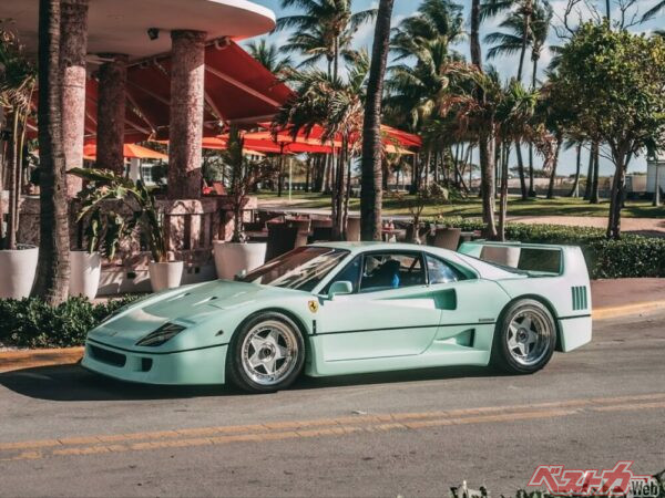 ロッソ・コルサと呼ばれる赤のみのはずのF40。本来色変更などに厳しいはずのフェラーリだが…。