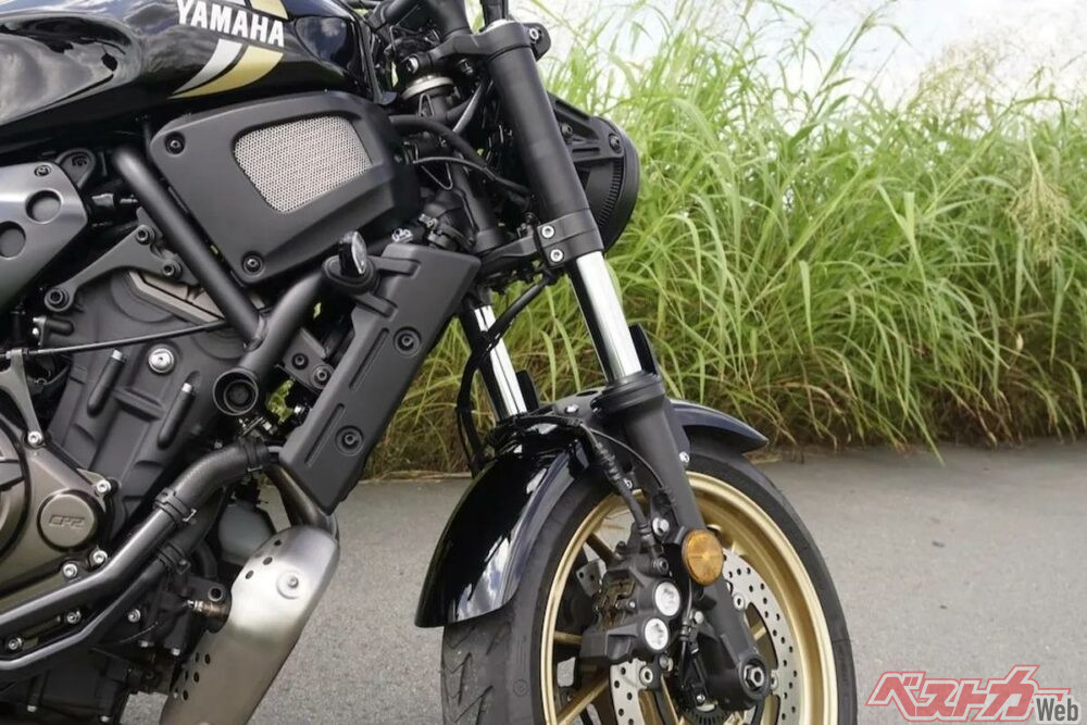 乗りやすさとスポーツ性が両立。XSR700は大型デビューにもおすすめ！