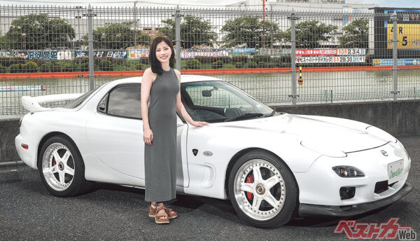 今回のゲスト ボートレーサー根岸真優選手と愛車のマツダRX-7 スピリットR タイプA