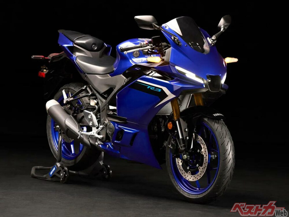 2025年新型YZF-R3がウイングレット付きの新デザインに刷新！ 新型YZF-R25と共に国内導入も確実か - 自動車情報誌「ベストカー」