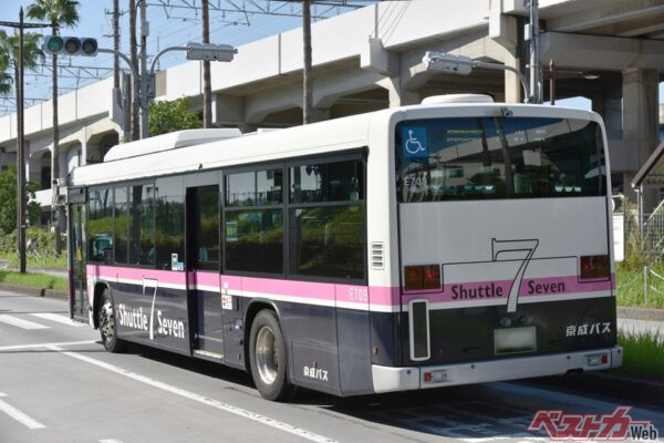 立場が変わると…クルマに乗っていると意外と知らない[歩行者＆自転車]の道交法違反