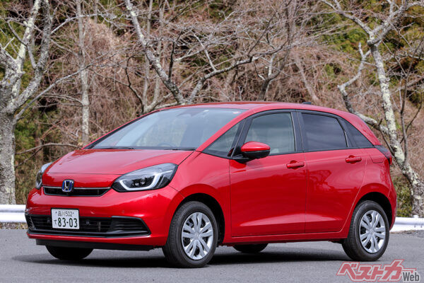 2つのパワーユニットを設定するホンダ フィット。コンパクトカーの使われかたに多い「チョイ乗り」を考慮すると、ハイブリッドのアドバンテージは小さくなる
