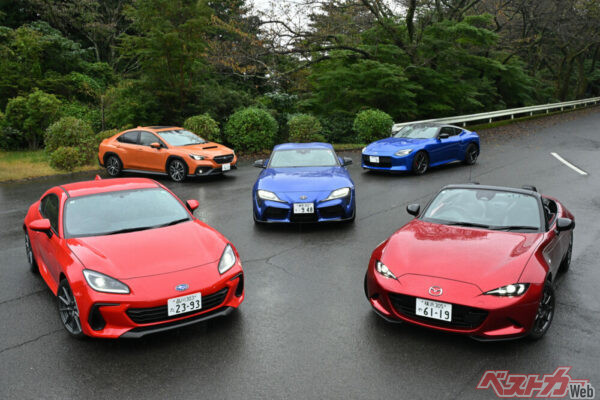 スポーツカーといえば有彩色!雨だからこそボディーカラーが映える企画になりました!!