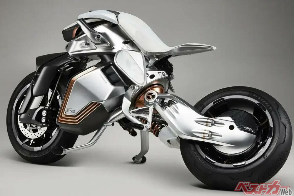 1011_yamaha2023_corporate_JMS_MOTOROiD2_JPN_Feature-09-1_resulte_2024-11-20-20-27-31_2024-11-22 11-26-37