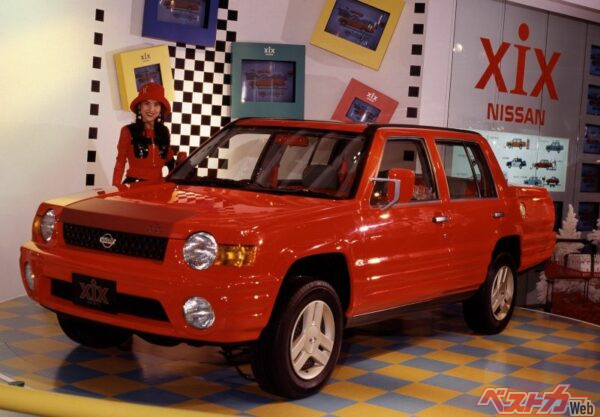 1995年の東京モーターショーに登場したキックス。コンセプトは、ライフスタイルに合わせて道具のように使いこなす人々に向けて提案された