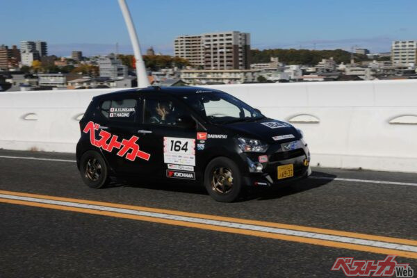 クルマを走らせることが大好きと語る国沢氏。モータースポーツでも公道を飛ばせるラリーにハマってしまった