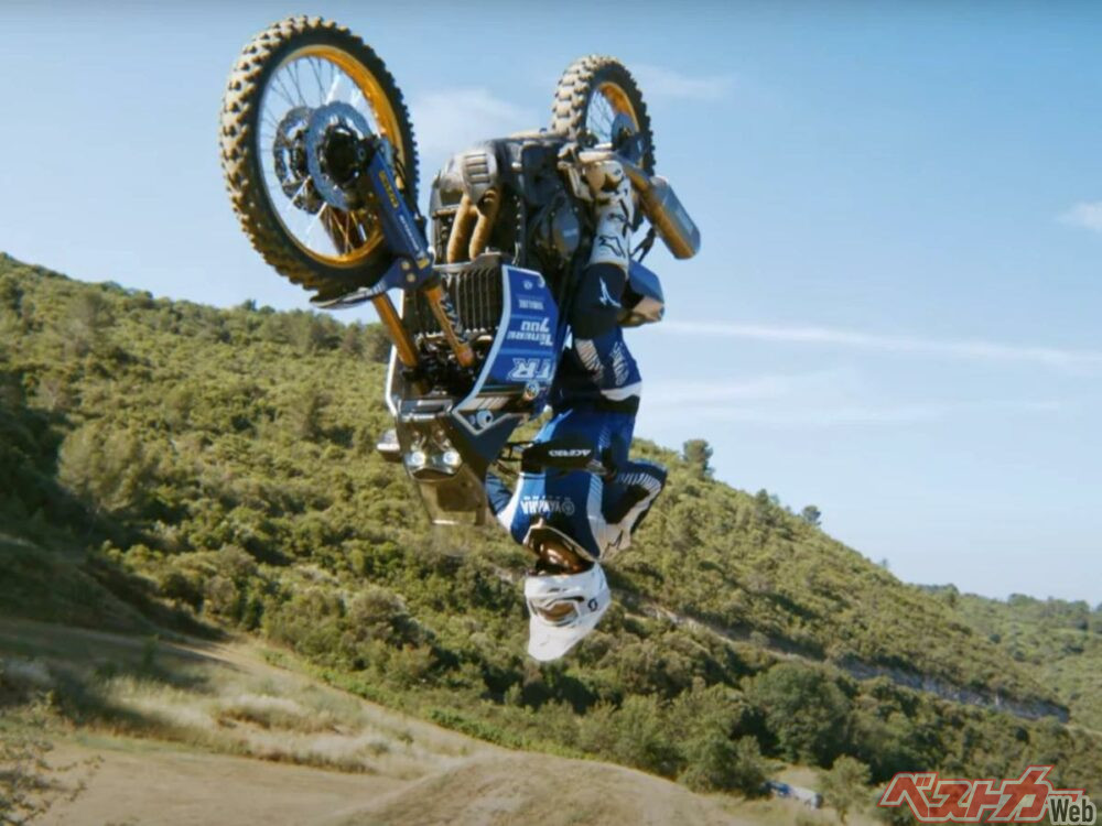 驚愕】テネレ700でバックフリップを達成！ フリースタイルモトクロス