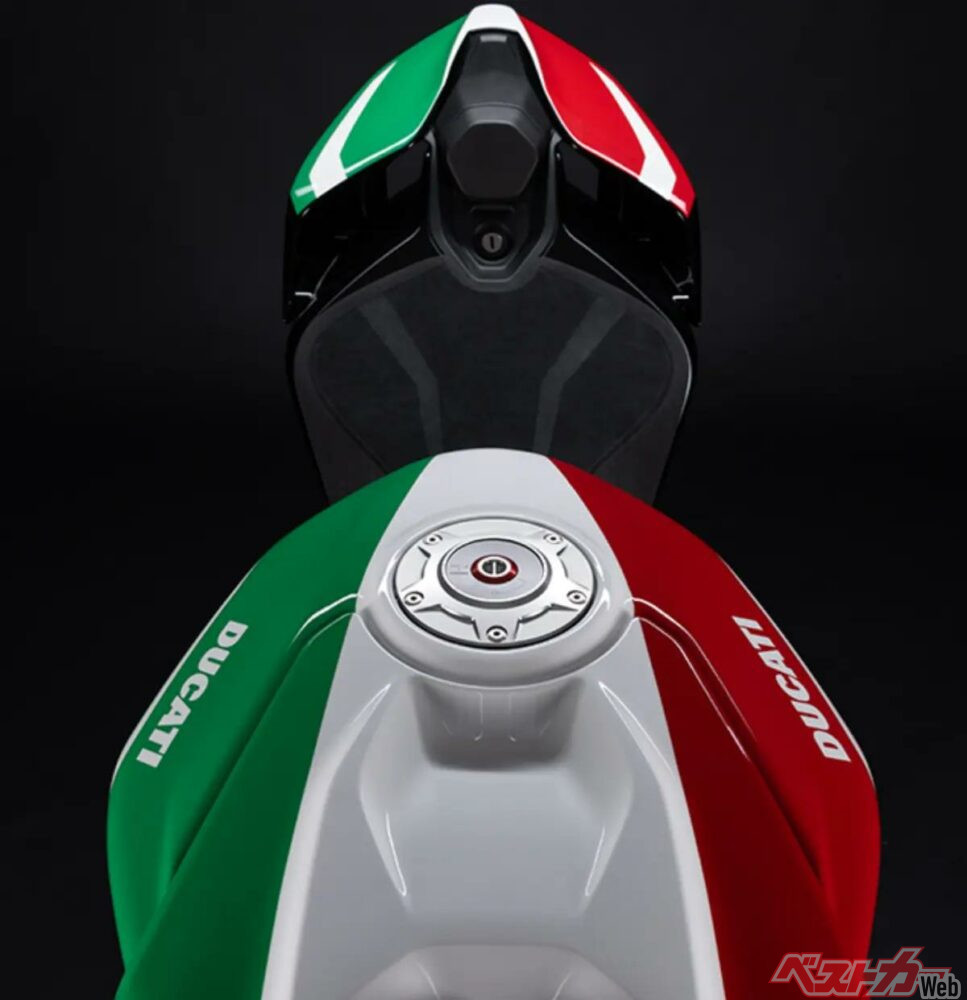 ducati_panigale_v4_tricolore